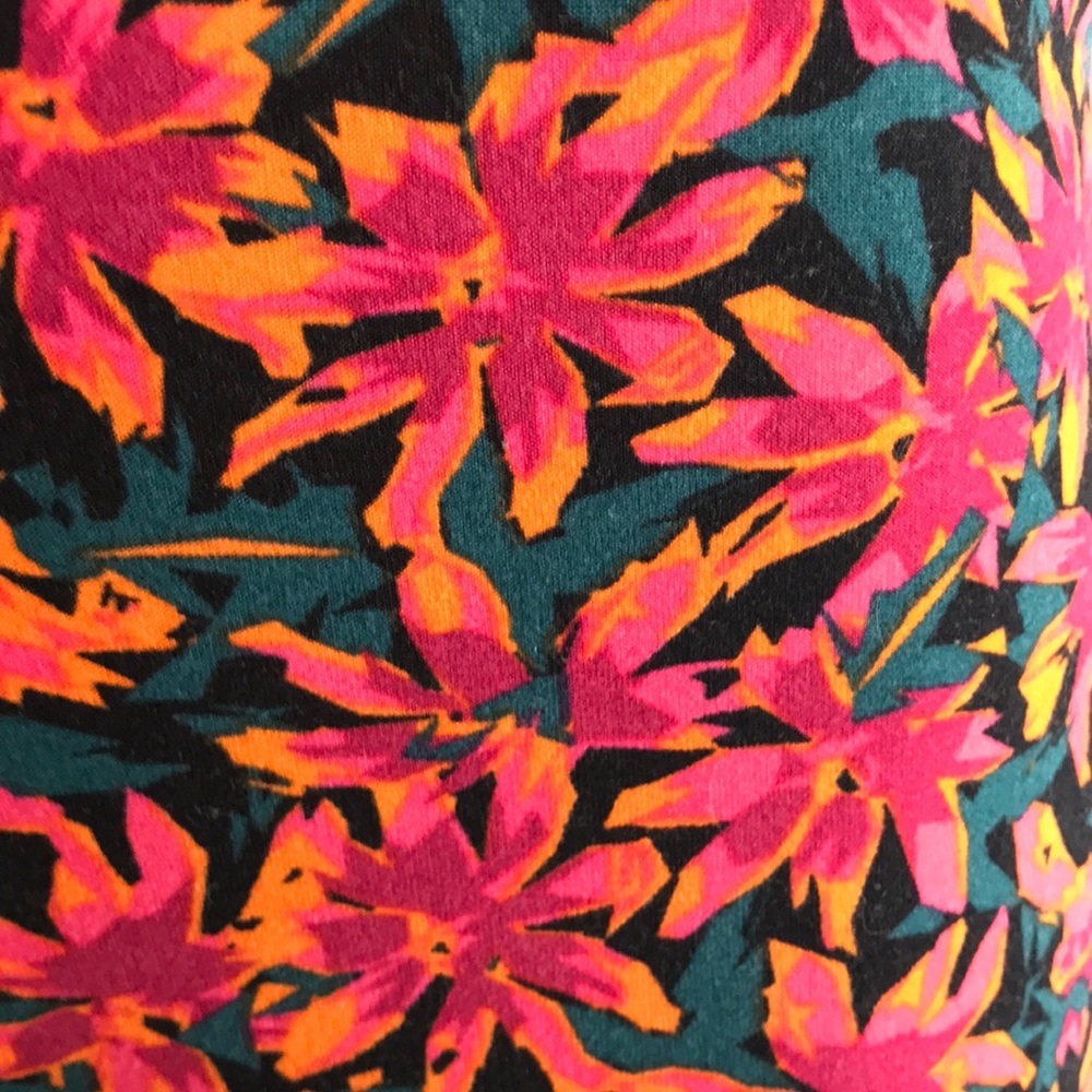 LULAROE LEGGINGS - Picture 2 of 6